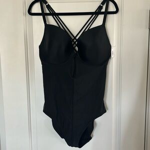 NWT adore me swimsuit w molded cups